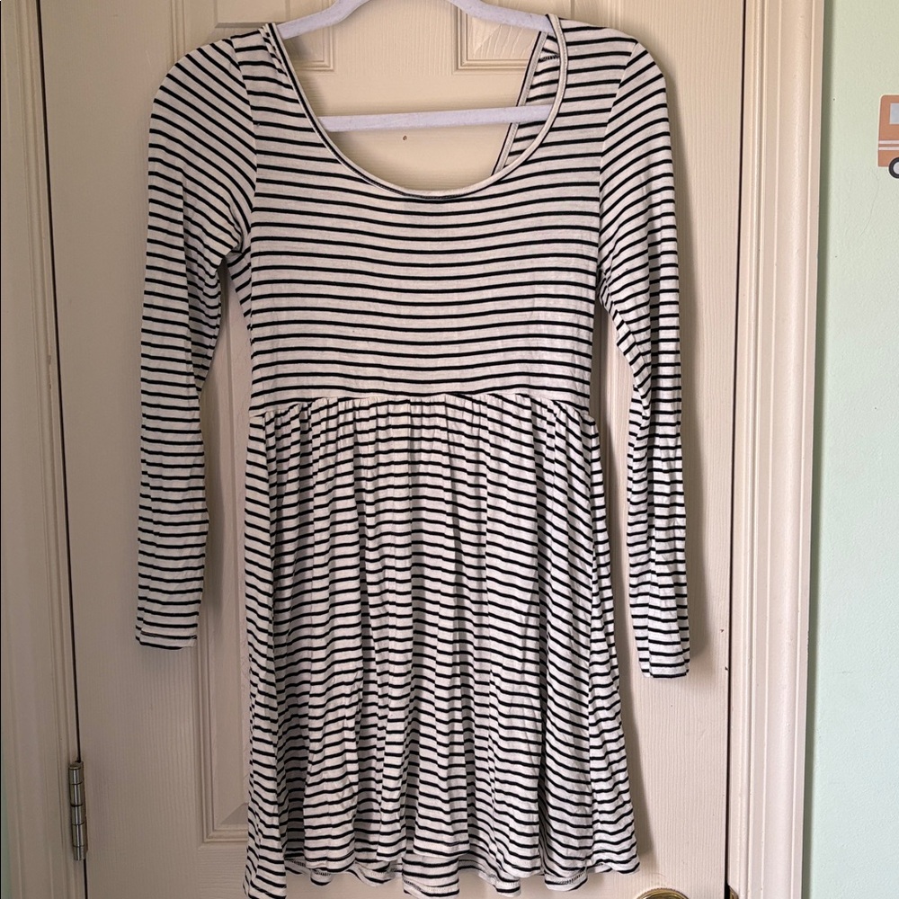 Full Tilt Black & White Striped Scoop Neck Mini Dress - Picture 3 of 4